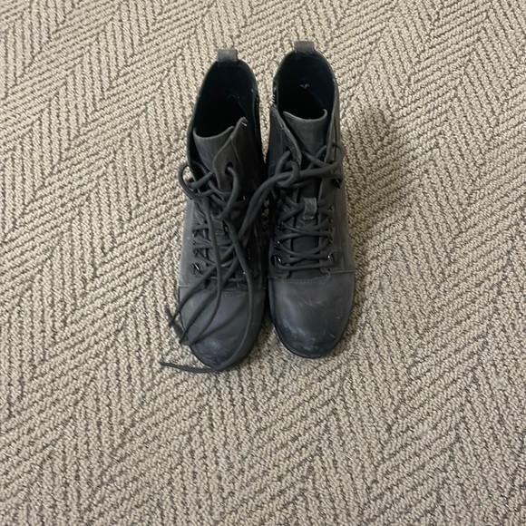 Sorel Shoes - Sorel Joann of Artic Wedge lll Zip Booties
